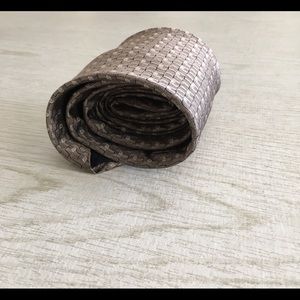 Brand New 100% Silk Jones New York Mens Neck Tie